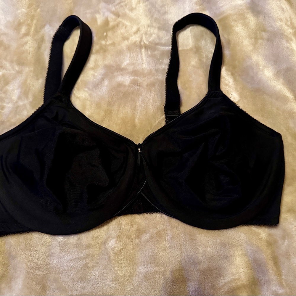 Wacoal Black Body suede ultra full figure seamless underwire bra